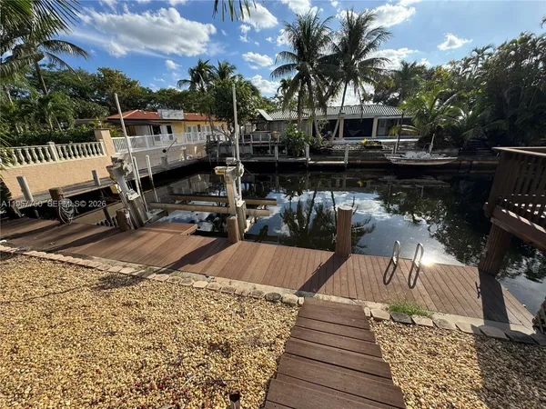 $5,400 | 5920 Southwest 14th Street, Plantation, FL 33317