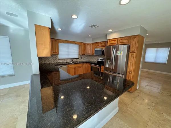 $5,400 | 5920 Southwest 14th Street, Plantation, FL 33317