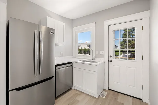 $435,000 | 26 Mayflower Street, East Providence, RI 02914