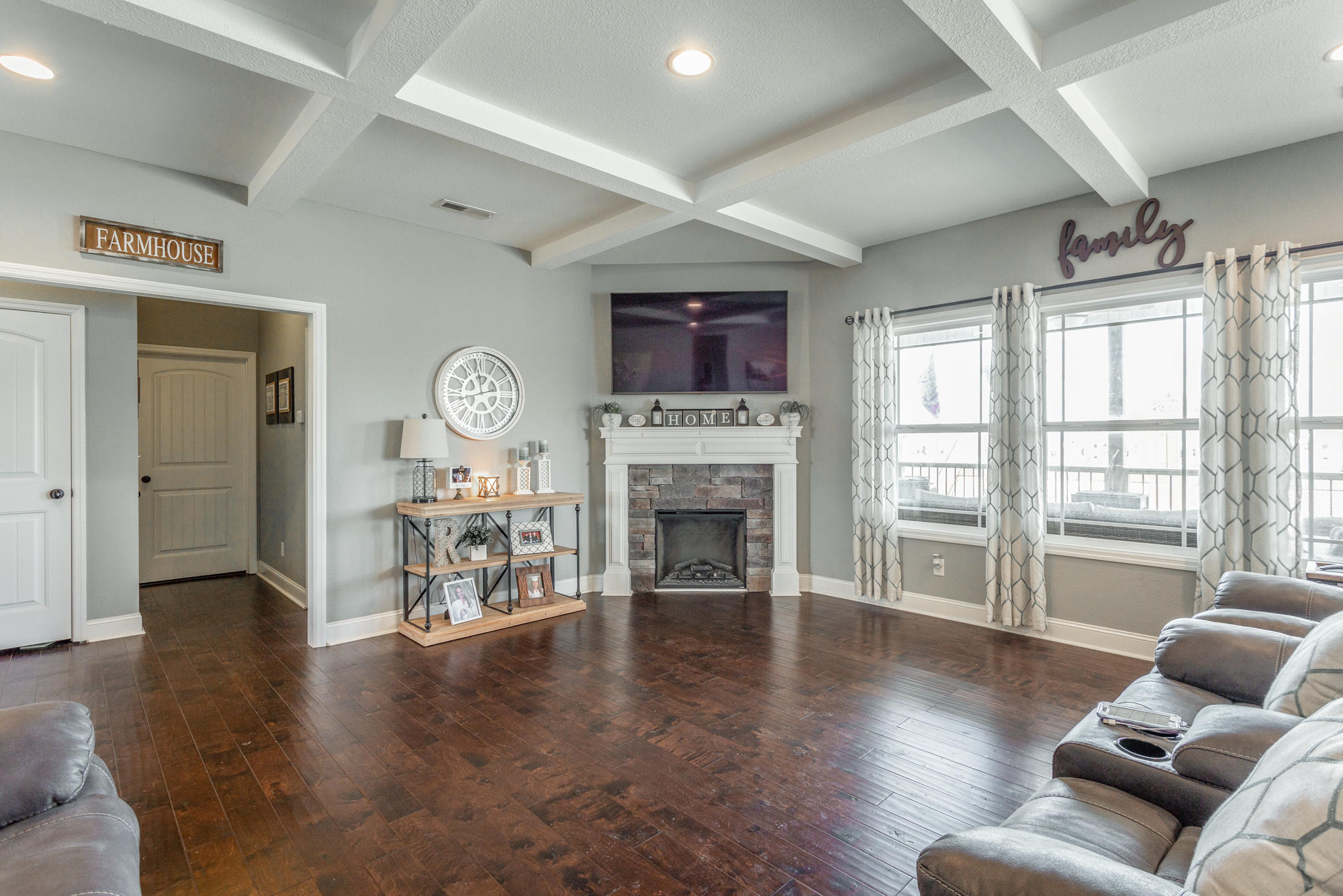 374 Lee Clarkson Road Chickamauga, GA 30707 - Photo 18 of 60 Living room