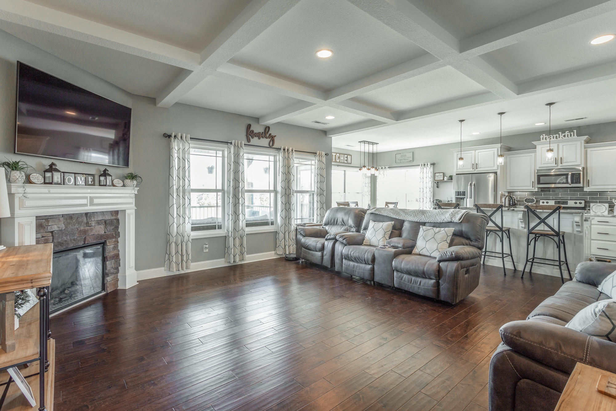 374 Lee Clarkson Road Chickamauga, GA 30707 - Photo 19 of 60 Living room
