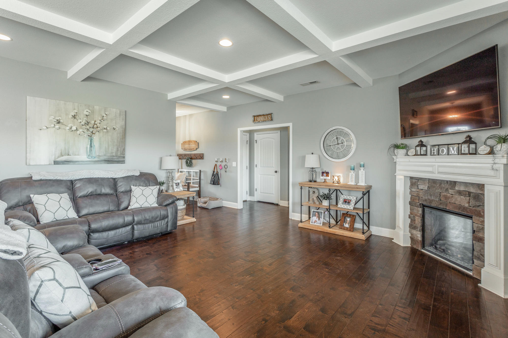374 Lee Clarkson Road Chickamauga, GA 30707 - Photo 7 of 60 Living room