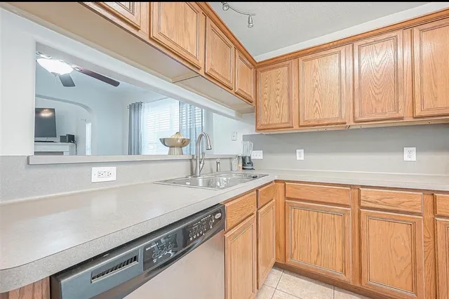 $2,500 | 101 Spencer Landing West, La Porte, TX 77571