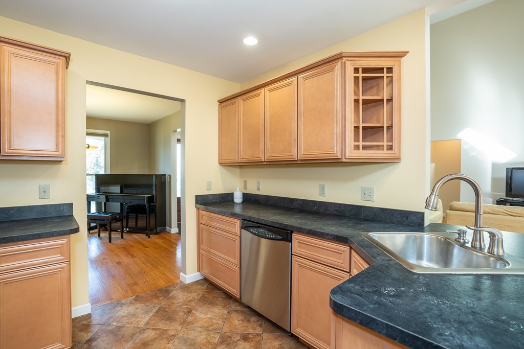 3 Peach Tree Road East Longmeadow, MA 01028 - Photo 23 of 42 Gallery Image 23