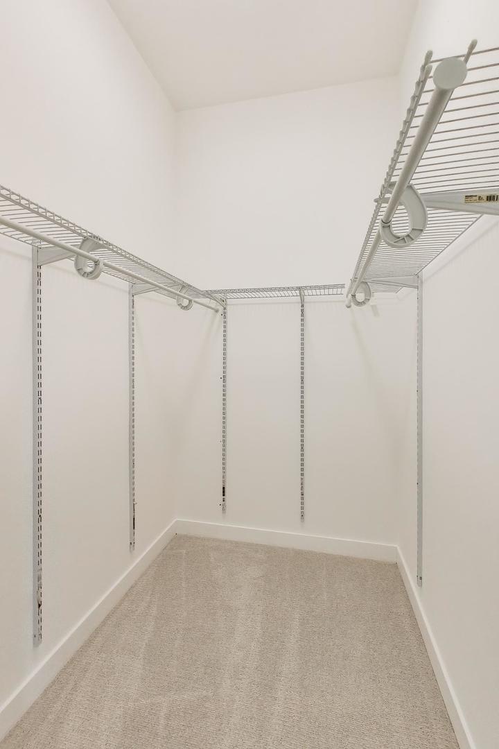 10 Picton Road Roselle, IL 60172 - Photo 19 of 76 Gallery Image 19