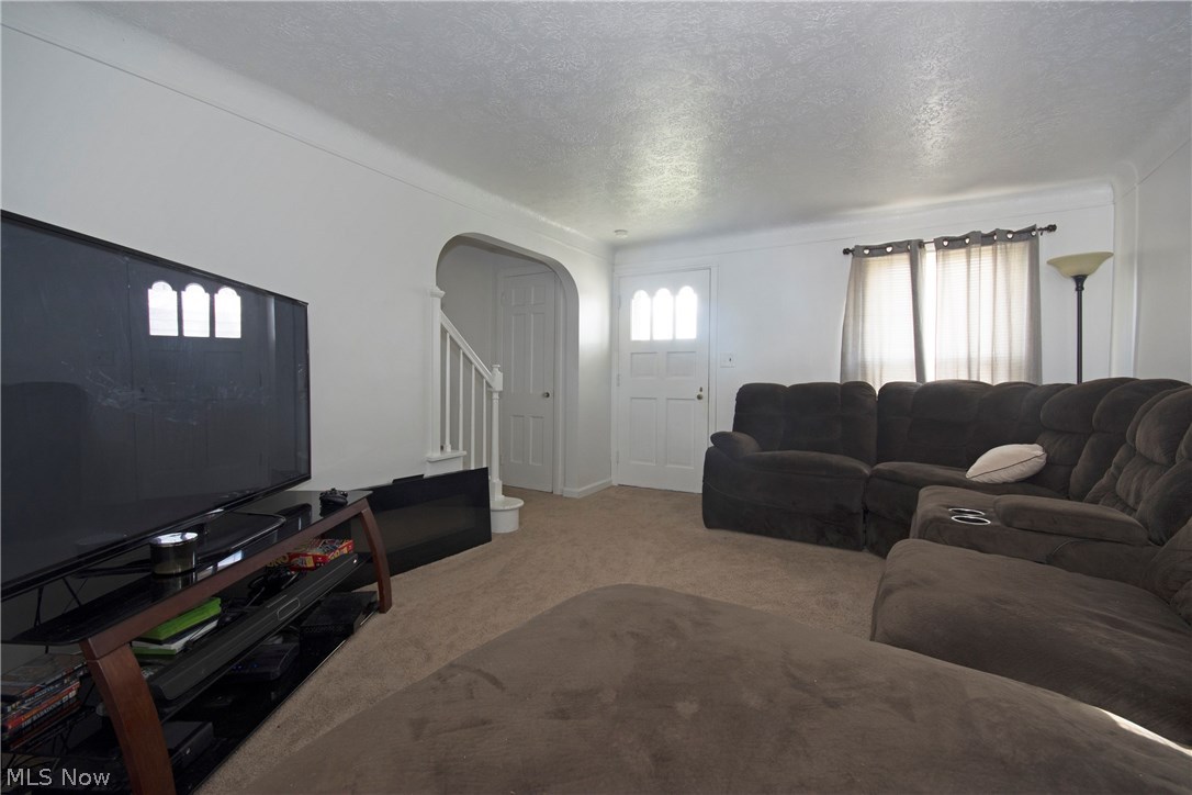 4560 Roadoan Road Brooklyn, OH 44144 - Photo 3 of 23