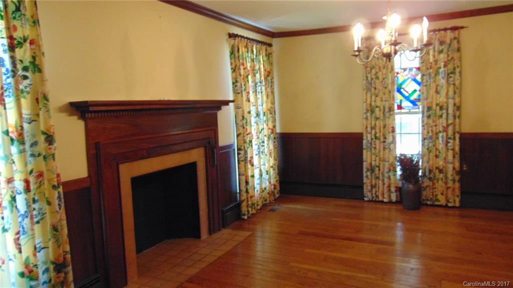 135 Chimney Rock Road Rutherfordton, NC 28139 - Photo 9 of 24 Gallery Image 9
