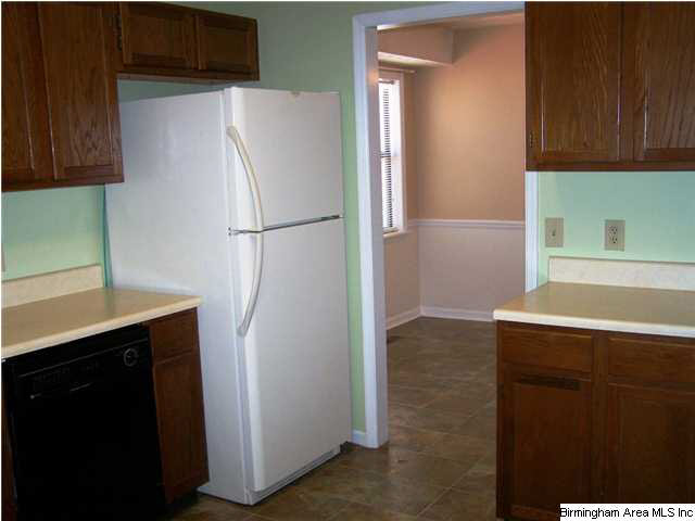 1740 Roundhill Road Weaver, AL 36277 - Photo 10 of 32
