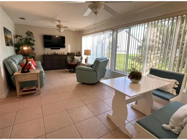 $2,100 | 1314 Corona Avenue, Lady Lake, FL 32159