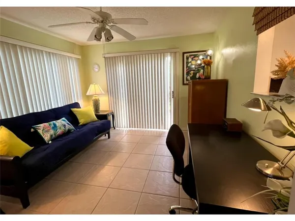 $2,100 | 1314 Corona Avenue, Lady Lake, FL 32159