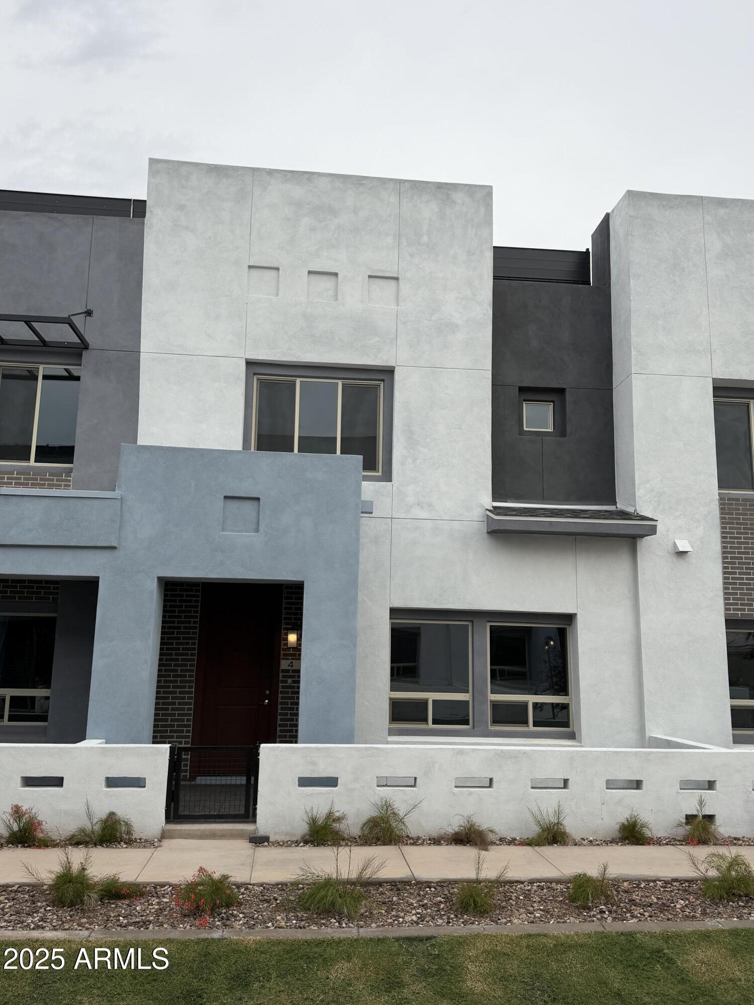 733 East Commonwealth Avenue, Unit 4 Chandler, AZ 85225 - Photo 3 of 42 IMG_0789