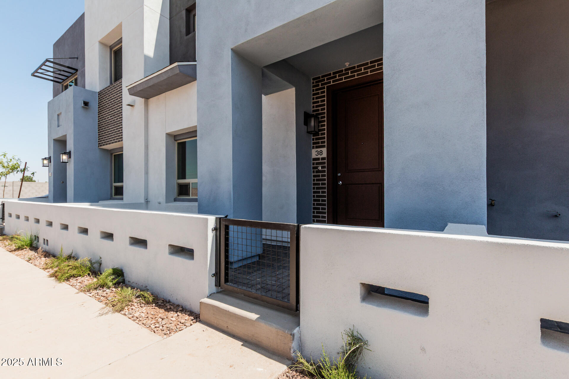 733 East Commonwealth Avenue, Unit 4 Chandler, AZ 85225 - Photo 5 of 42 02 Commonwealth