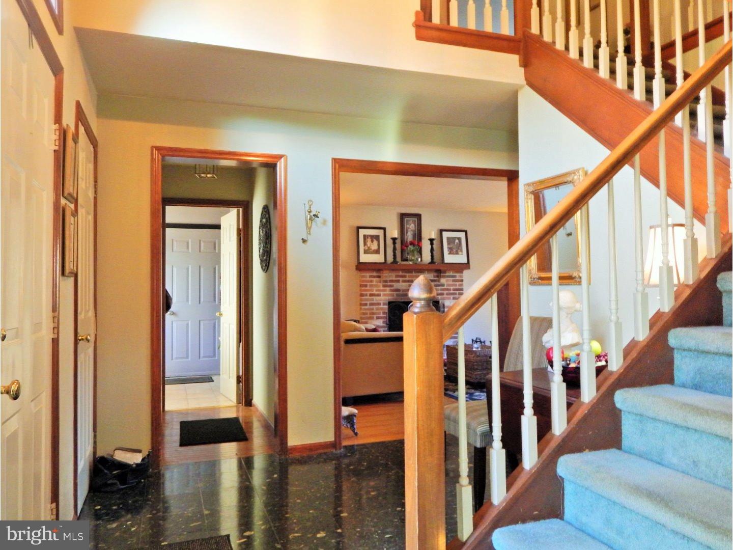 910 Little Conestoga Road Glenmoore, PA 19343 - Photo 3 of 25 Foyer