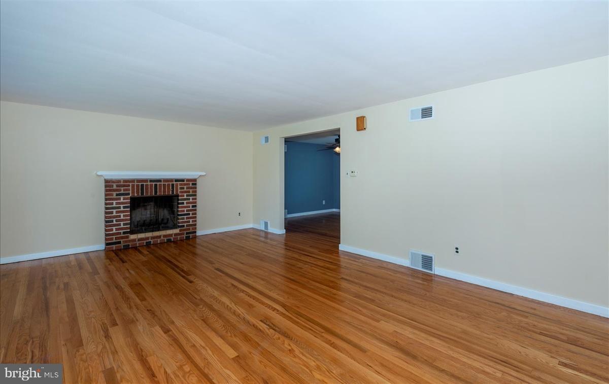 384 Greendale Road York, PA 17403 - Photo 6 of 26 Quality throughout