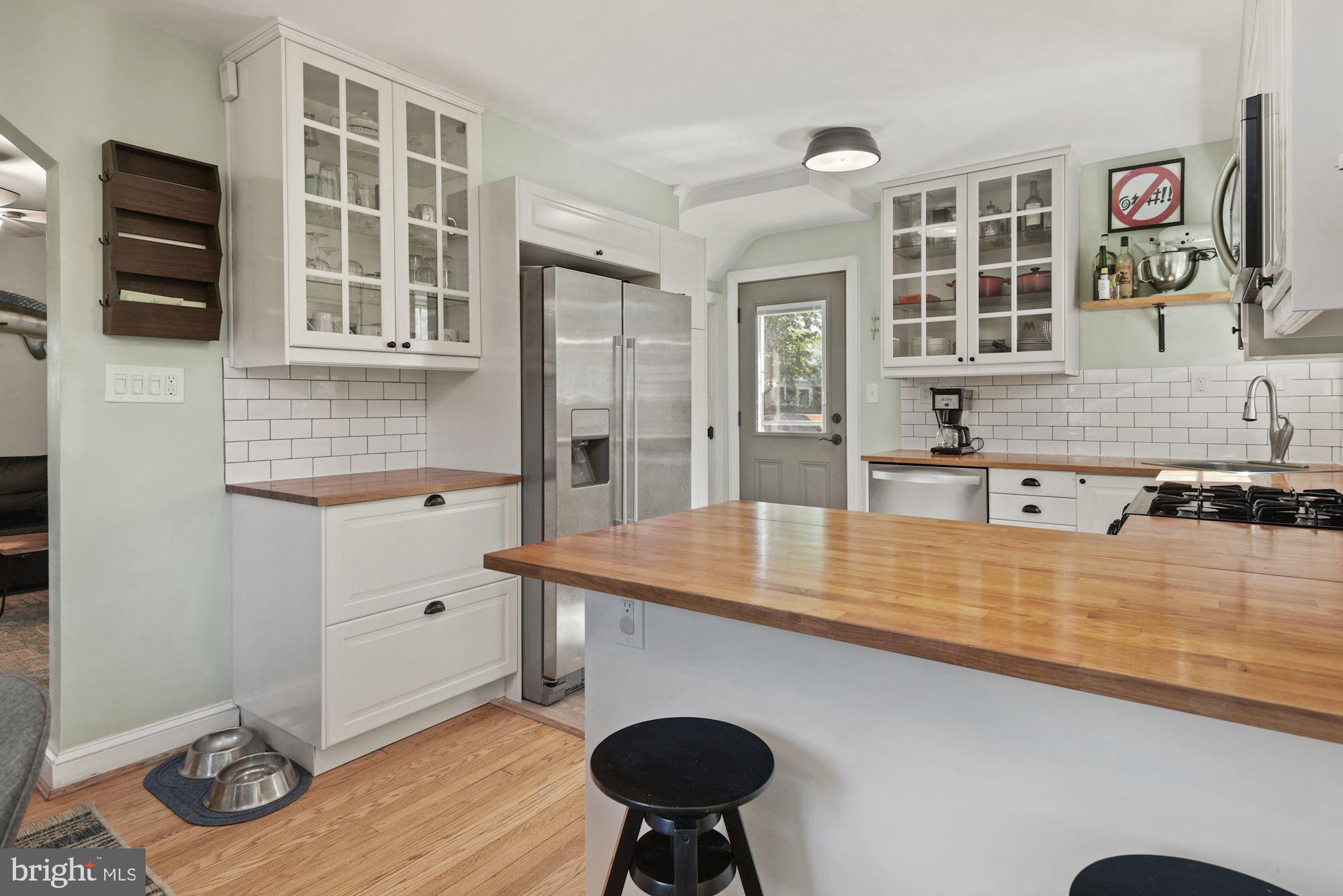 308 Normandy Drive Silver Spring, MD 20901 - Photo 8 of 27 Beautiful Wooden Countertops