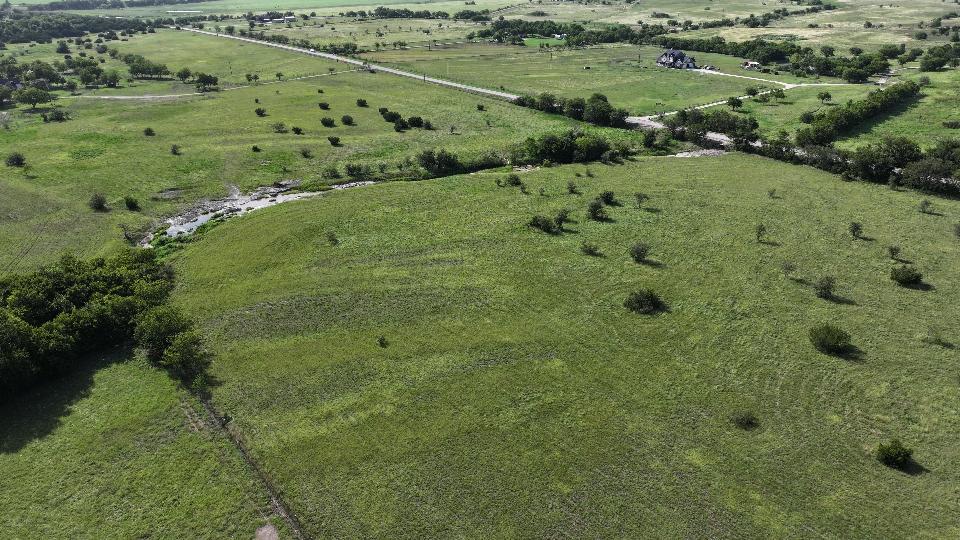 3 Hackberry Road Salado, TX 76571 - Photo 5 of 20 a view of a green field