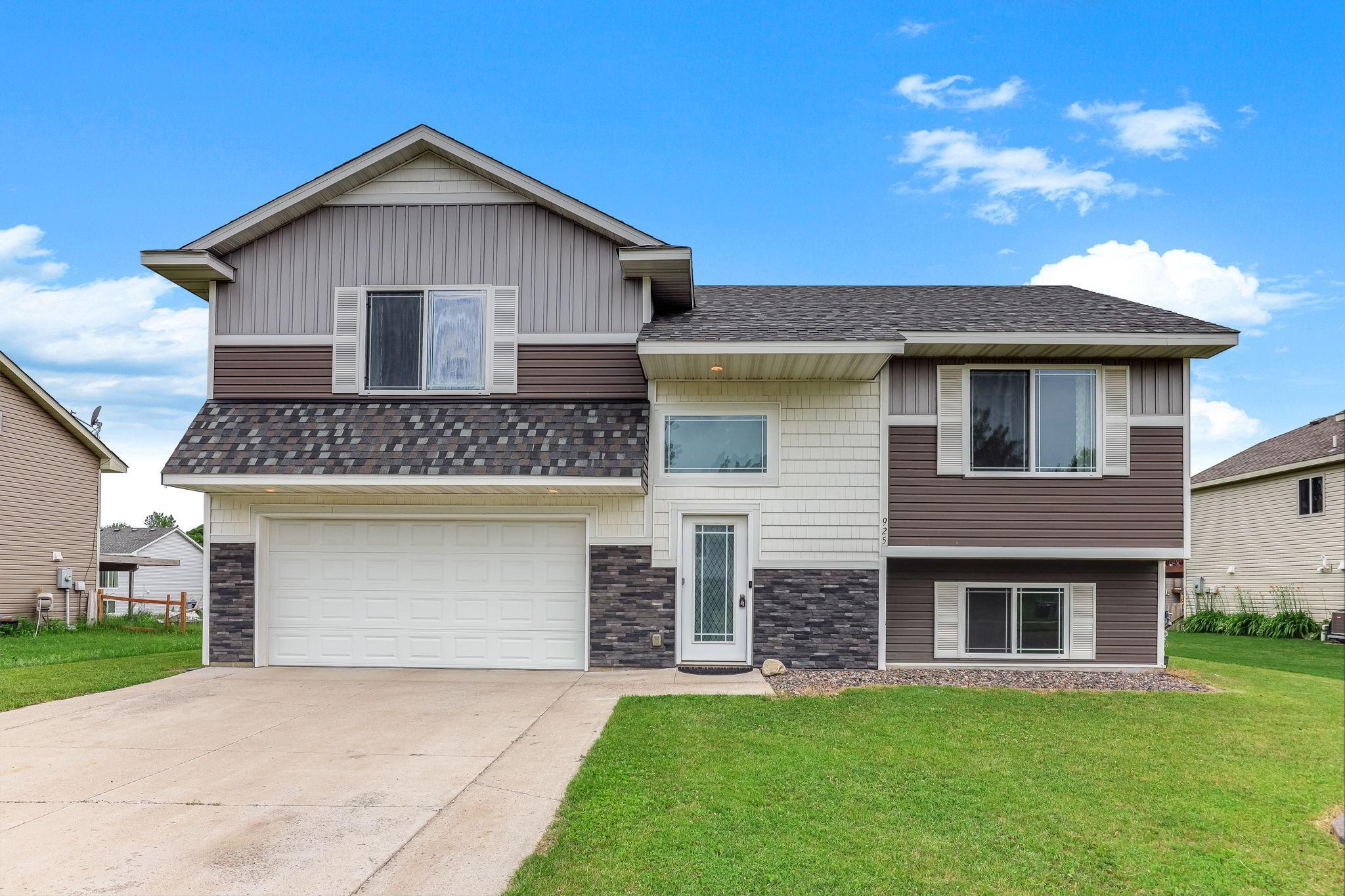 925 Highview Loop Southeast Pine City, MN 55063 - Photo 1 of 31