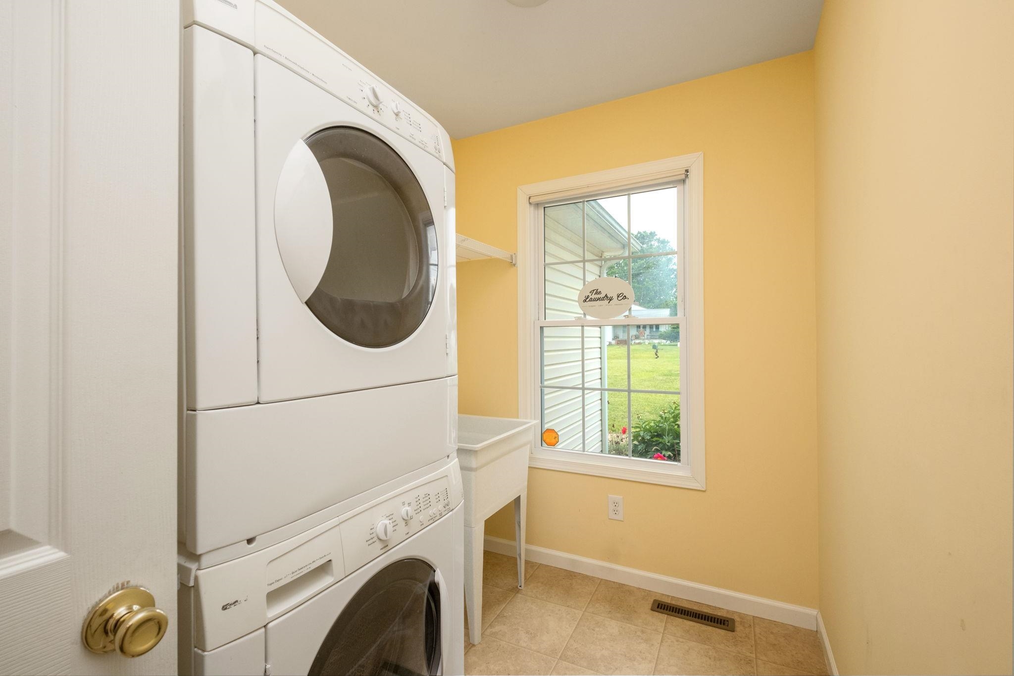1456 New Hope Road Staunton, VA 24401 - Photo 25 of 46 a utility room with dryer and washer