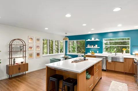 $1,025,000 | 15019 119th Avenue Southwest, Vashon, WA 98070