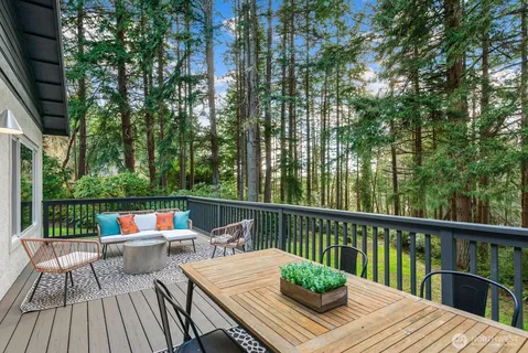 $1,025,000 | 15019 119th Avenue Southwest, Vashon, WA 98070