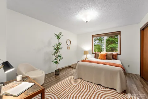 $1,025,000 | 15019 119th Avenue Southwest, Vashon, WA 98070