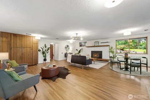 $1,025,000 | 15019 119th Avenue Southwest, Vashon, WA 98070