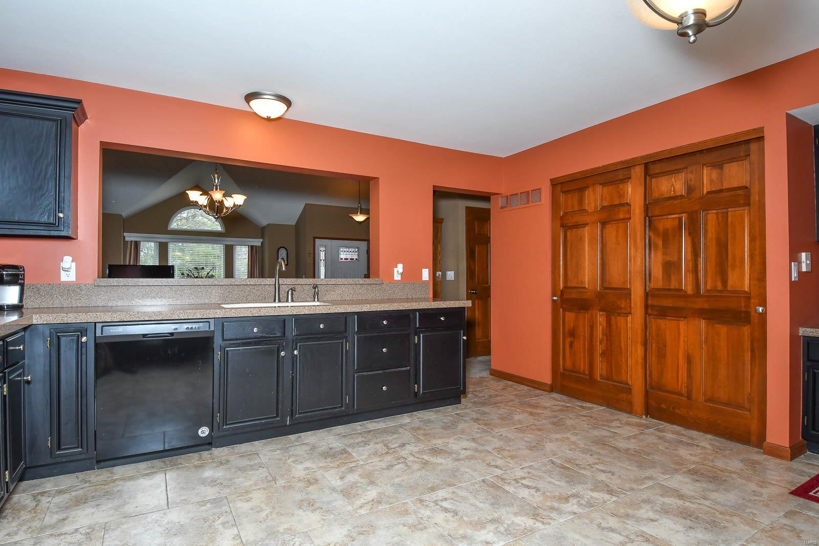 226 Cleta Court Ballwin, MO 63021 - Photo 11 of 45 Gallery Image 11