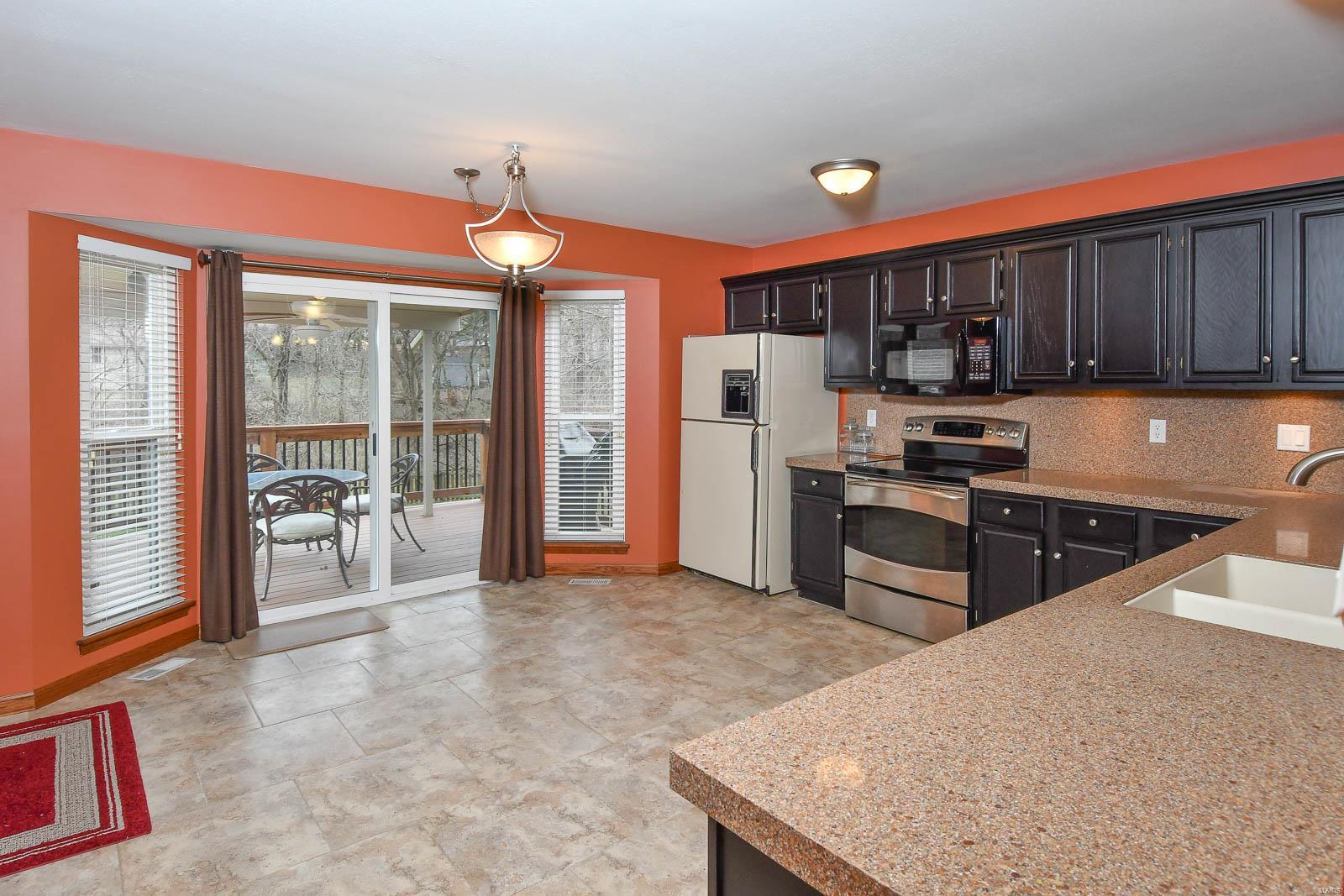 226 Cleta Court Ballwin, MO 63021 - Photo 8 of 45 Gallery Image 8