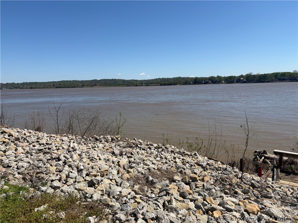 5820 Upper River Road, Unit B Jeffersonville, IN 47130 - Photo 3 of 5