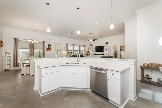 $330,000 | 18409 Gallatin Drive, Loranger, LA 70446