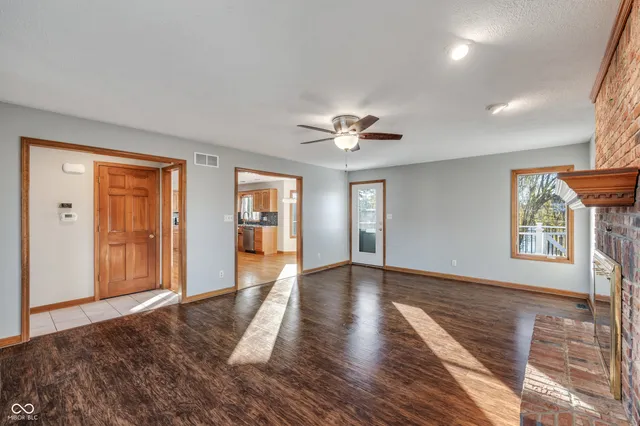 $425,000 | 403 Southcreek Drive North, Indianapolis, IN 46217