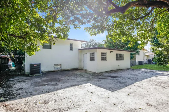 $3,370 | 1315 Northeast 203rd Street, Miami, FL 33179