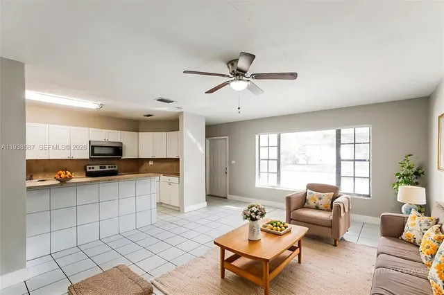 $3,370 | 1315 Northeast 203rd Street, Miami, FL 33179