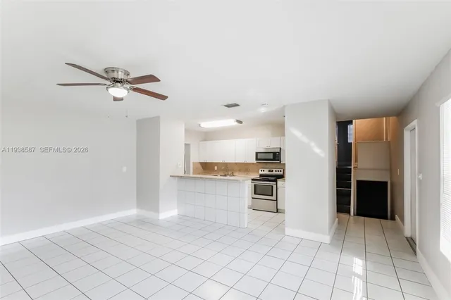 $3,370 | 1315 Northeast 203rd Street, Miami, FL 33179