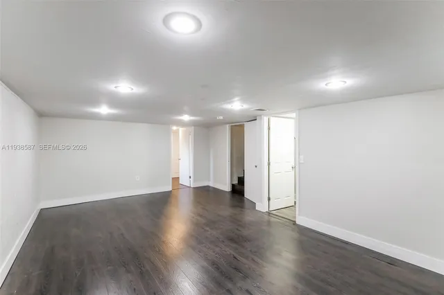 $3,370 | 1315 Northeast 203rd Street, Miami, FL 33179