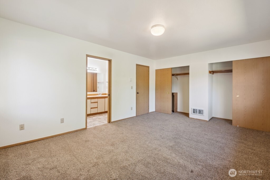 127 Union Avenue Northeast Renton, WA 98059 - Photo 14 of 26