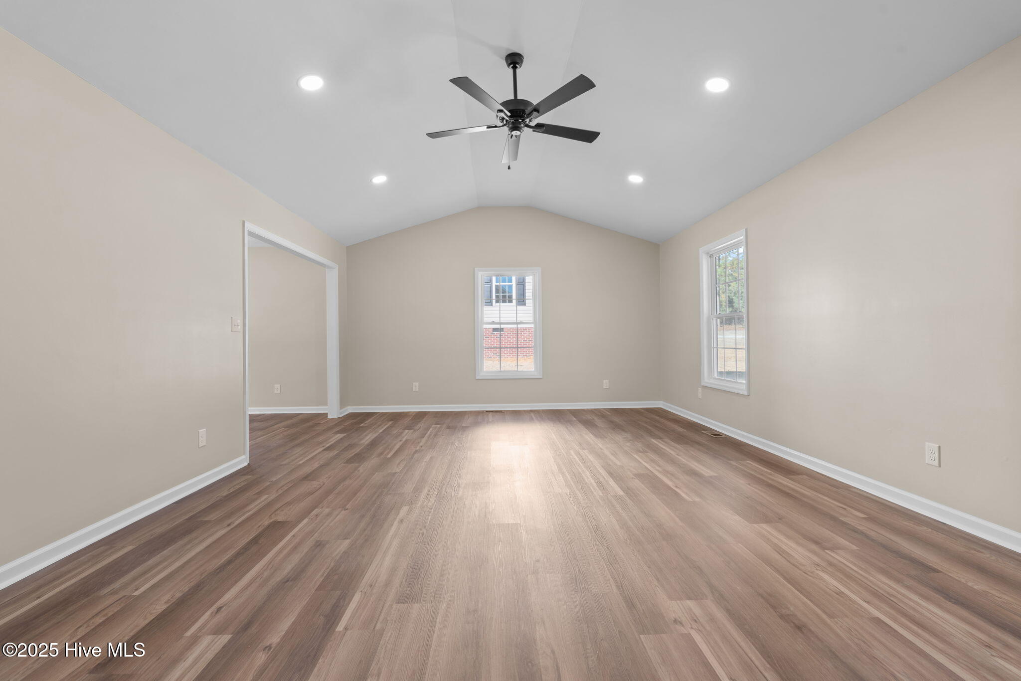215 Beech Street Hamlet, NC 28345 - Photo 4 of 47 35-web-or-mls-DSC01170