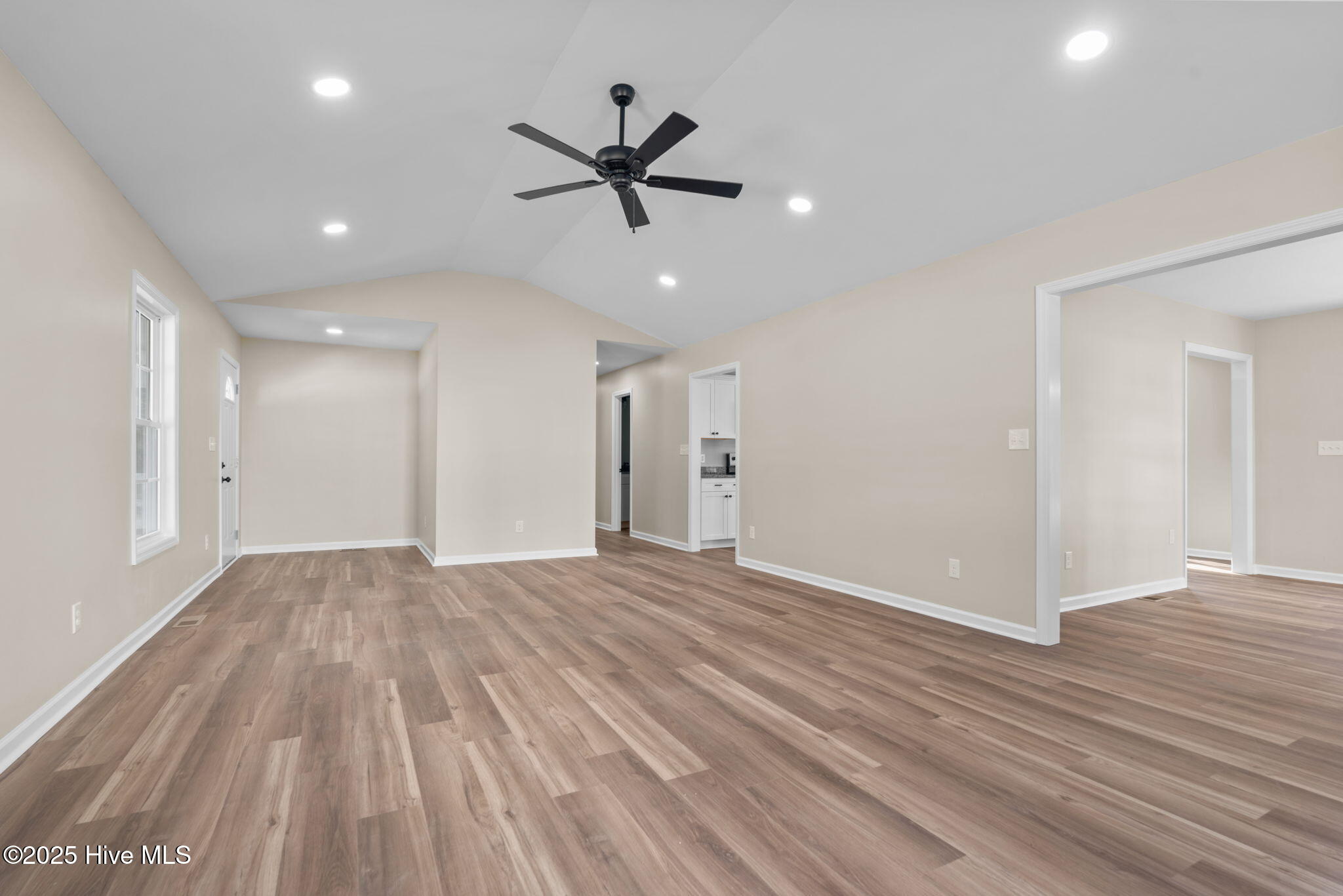 215 Beech Street Hamlet, NC 28345 - Photo 6 of 47 34-web-or-mls-DSC01167