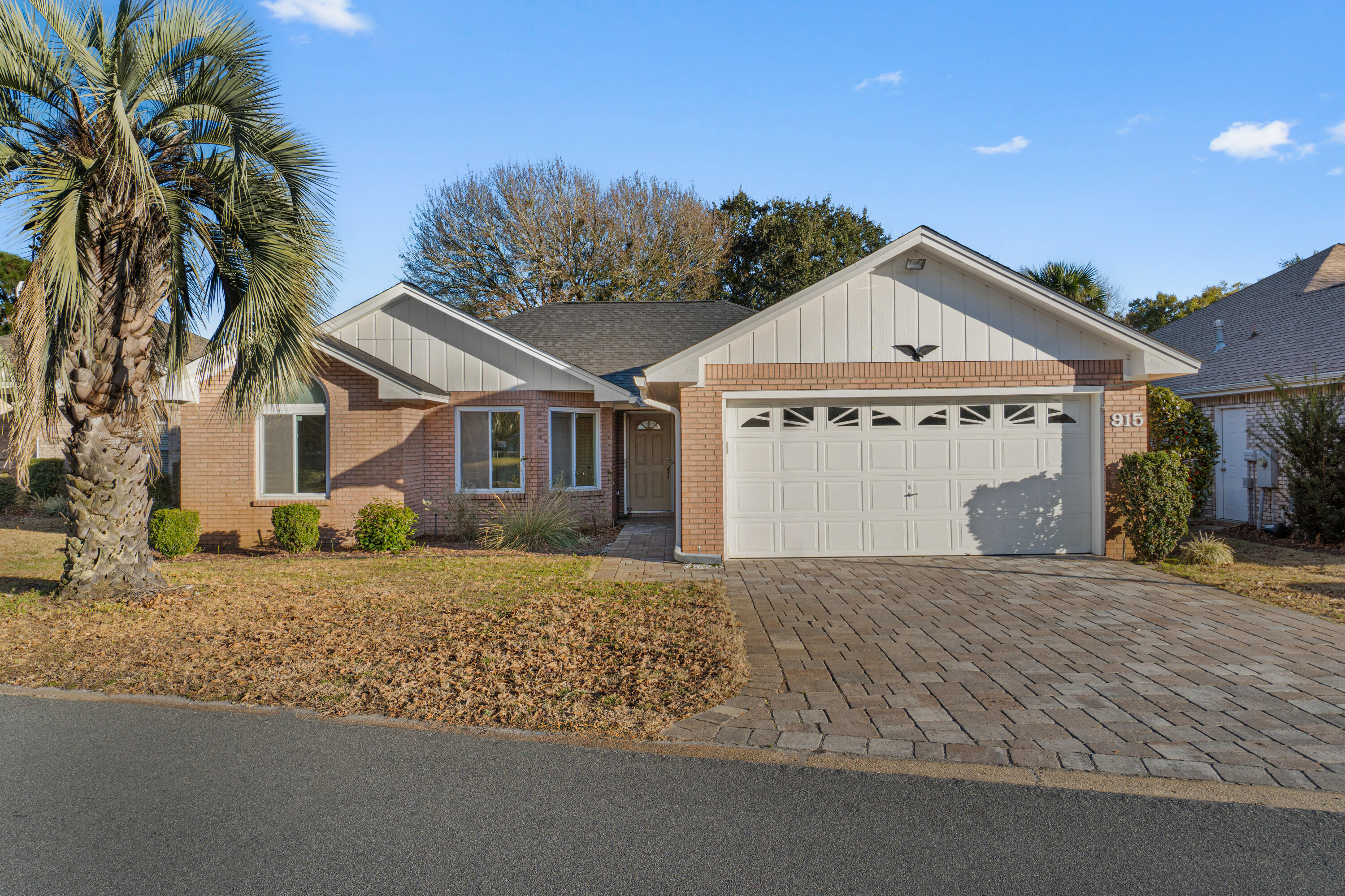 915 Shalimar Point Drive Shalimar, FL 32579 - Photo 2 of 43 Exterior