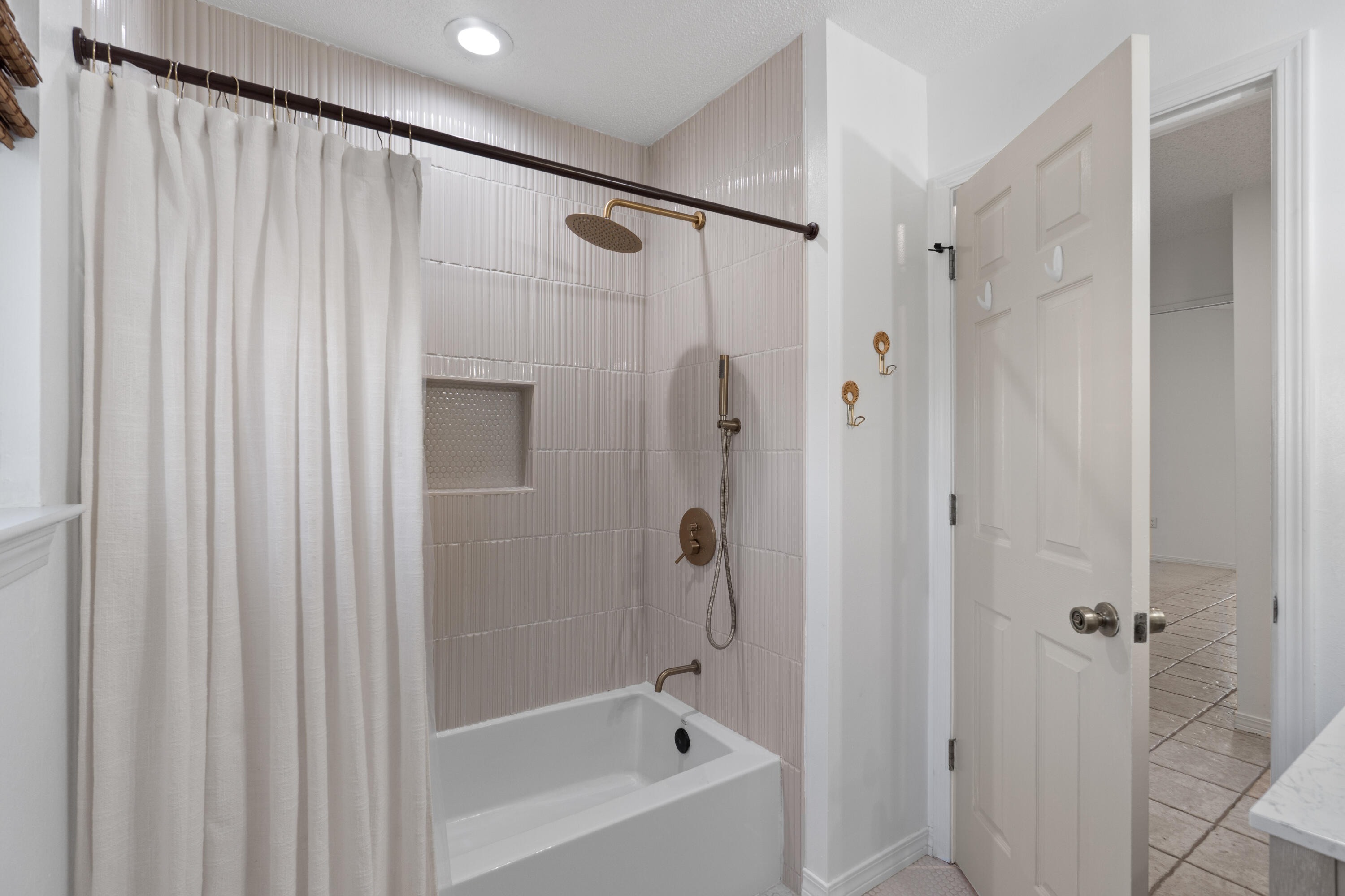 915 Shalimar Point Drive Shalimar, FL 32579 - Photo 25 of 43 Interior