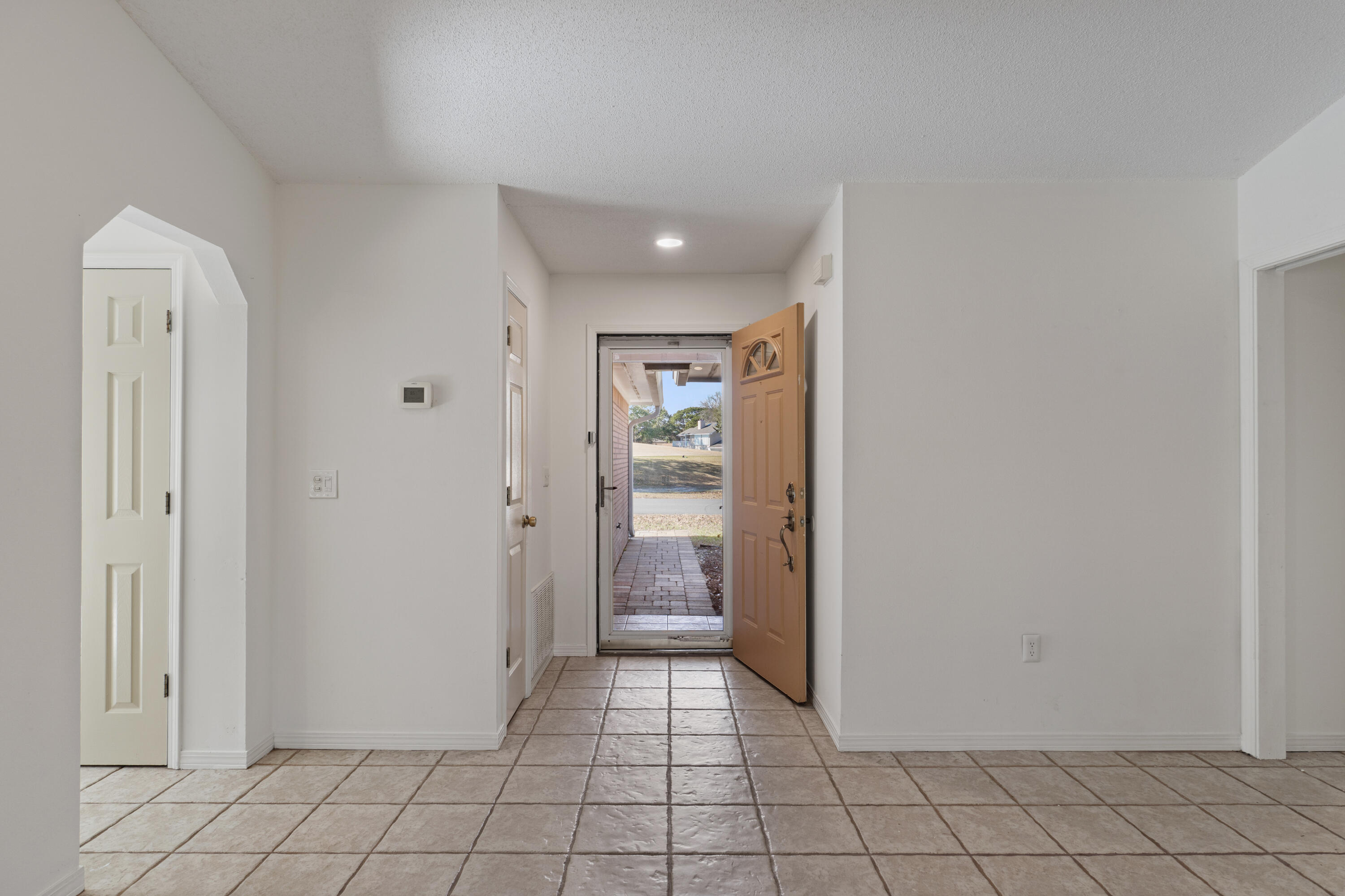 915 Shalimar Point Drive Shalimar, FL 32579 - Photo 4 of 43 Interior