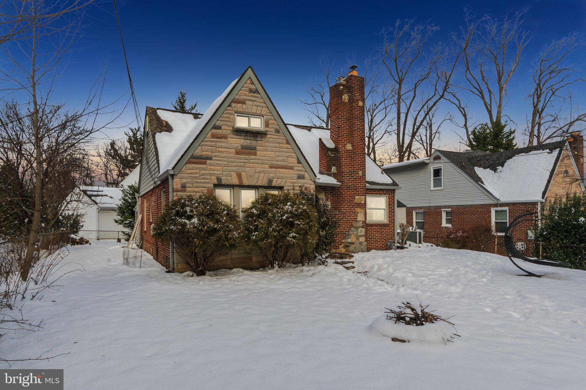 2007 Lansdowne Way Silver Spring, MD 20910 - Photo 2 of 40