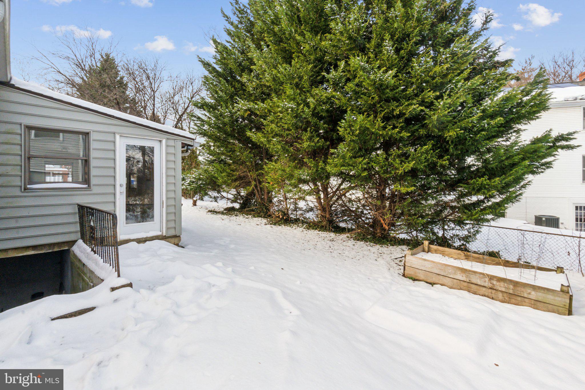 2007 Lansdowne Way Silver Spring, MD 20910 - Photo 36 of 40