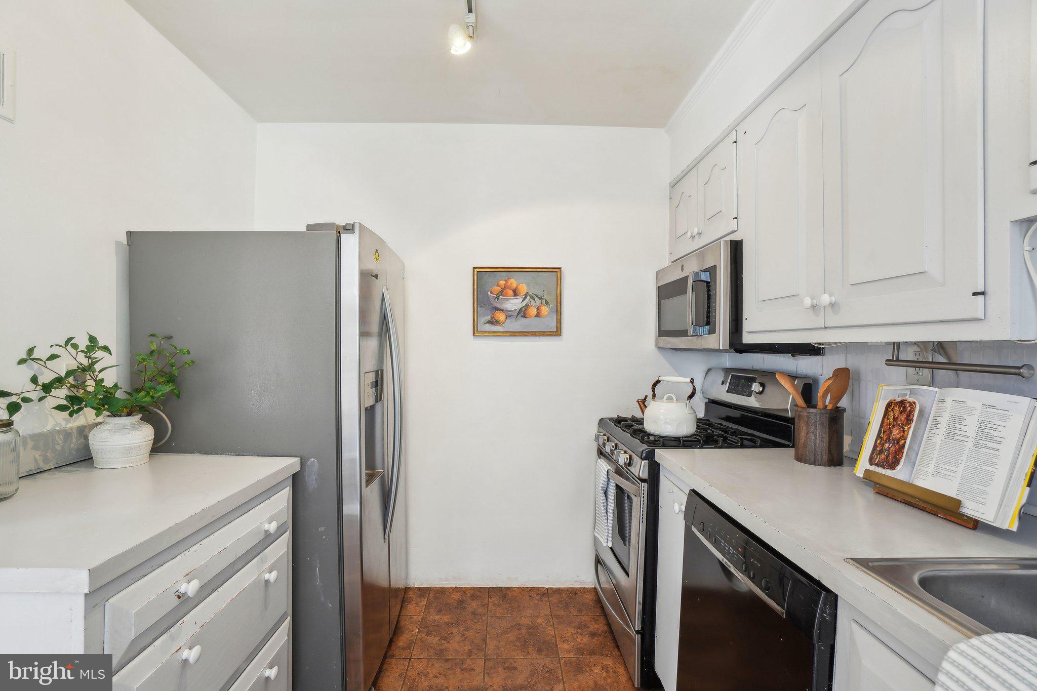 2007 Lansdowne Way Silver Spring, MD 20910 - Photo 9 of 40