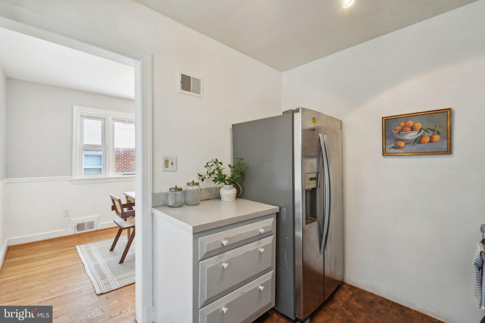 2007 Lansdowne Way Silver Spring, MD 20910 - Photo 10 of 40