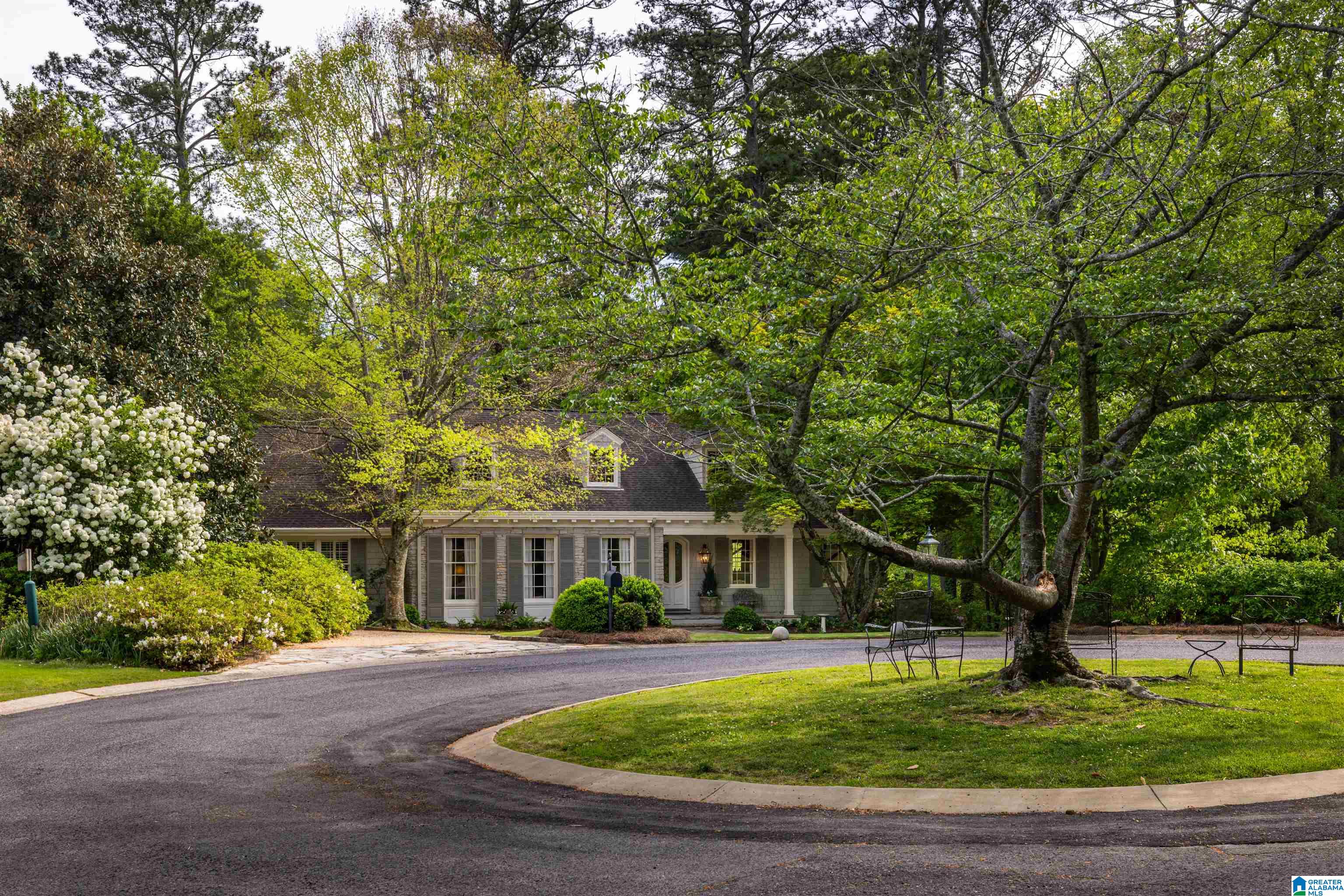 29 Woodhill Road Birmingham, AL 35213 - Photo 3 of 95