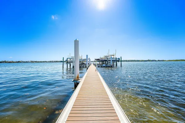 $1,795,000 | 10 Windward Lane, Boynton Beach, FL 33435