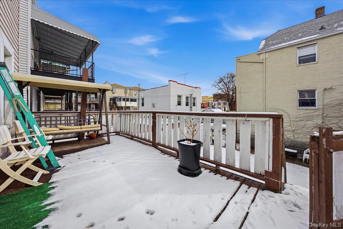 2304 Glebe Avenue Bronx, NY 10462 - Photo 12 of 36 a view of a balcony with chairs