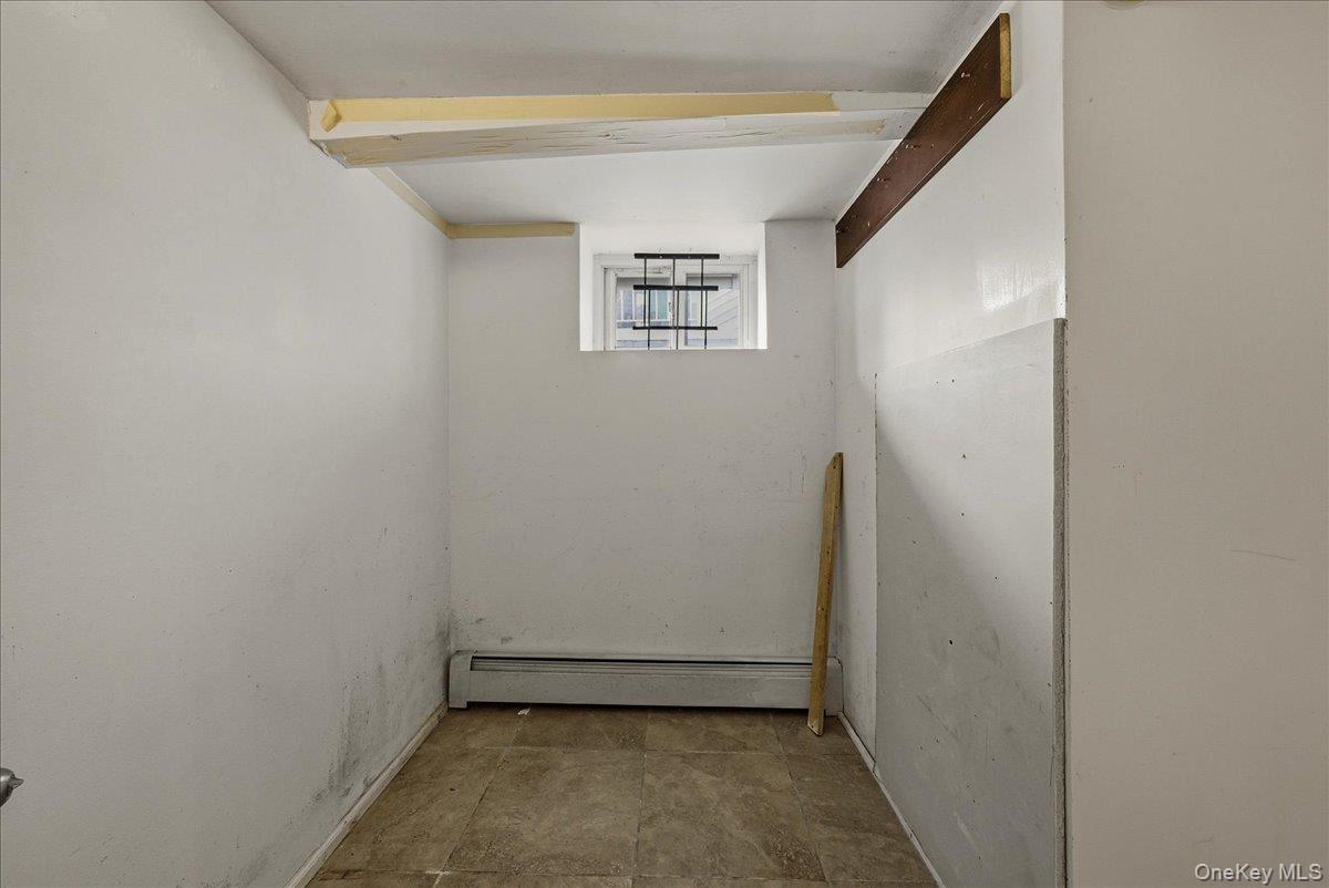 2304 Glebe Avenue Bronx, NY 10462 - Photo 17 of 36 a view of an empty room