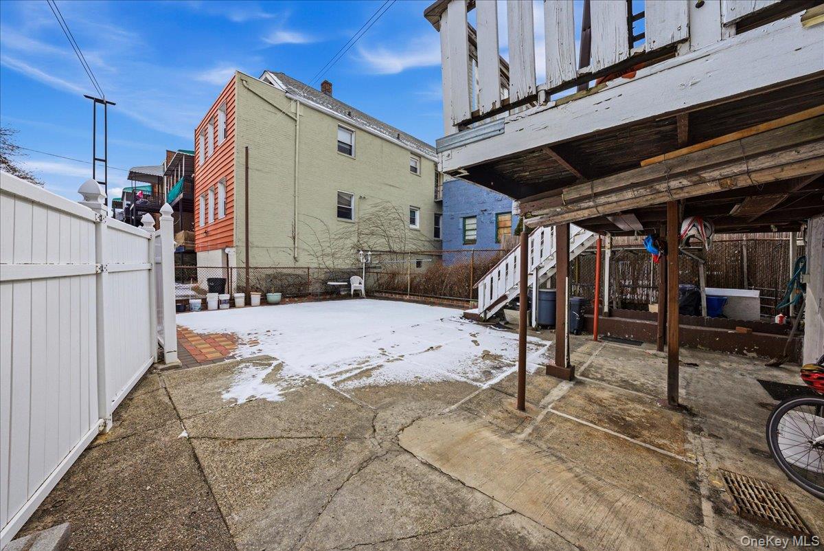 2304 Glebe Avenue Bronx, NY 10462 - Photo 32 of 36